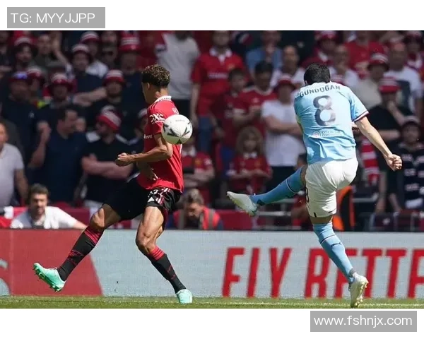 中超精彩对决AC米兰与曼城激战成和绝杀瞬间引发全场热烈反响