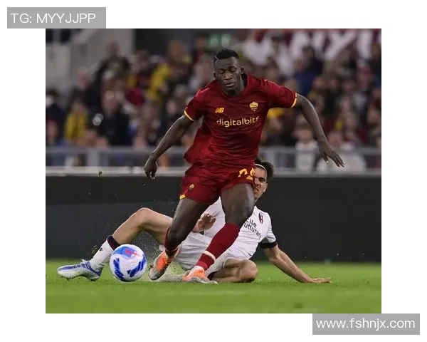 意甲焦点战:AC米兰逆转曼联乌龙球成关键瞬间战术解析