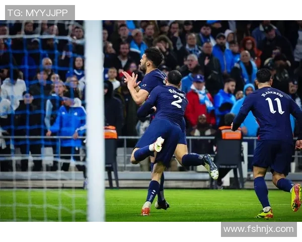 西甲激战热刺与巴黎圣日耳曼平局红牌事件引发全场热议与争议